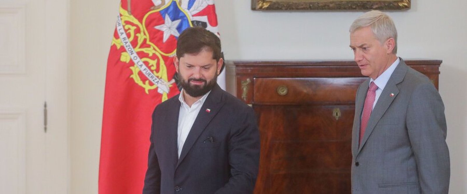 Tensiones políticas y dudas por herencia fiscal marcan previa a último cara a cara entre Boric y Kast