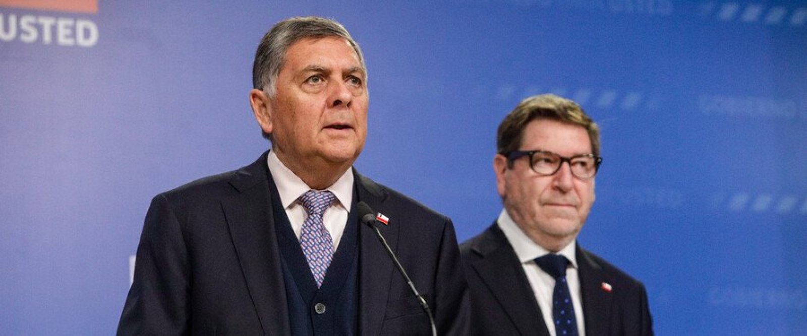Alvarado defiende aumento de deuda y responsabiliza a gobierno anterior por situación fiscal